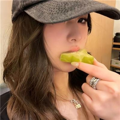 逆流色彩海报